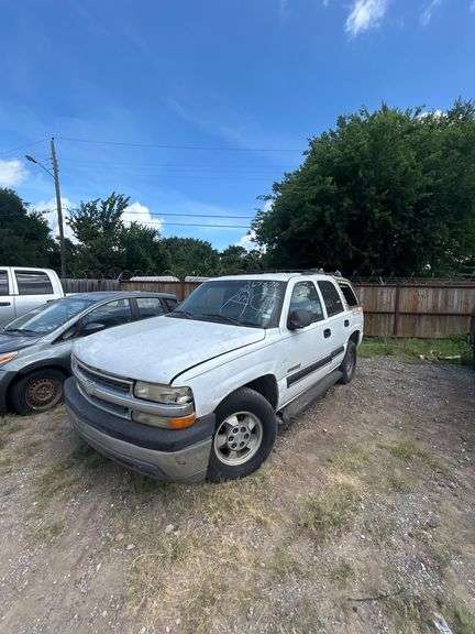 CHEVROLET  Tahoe
