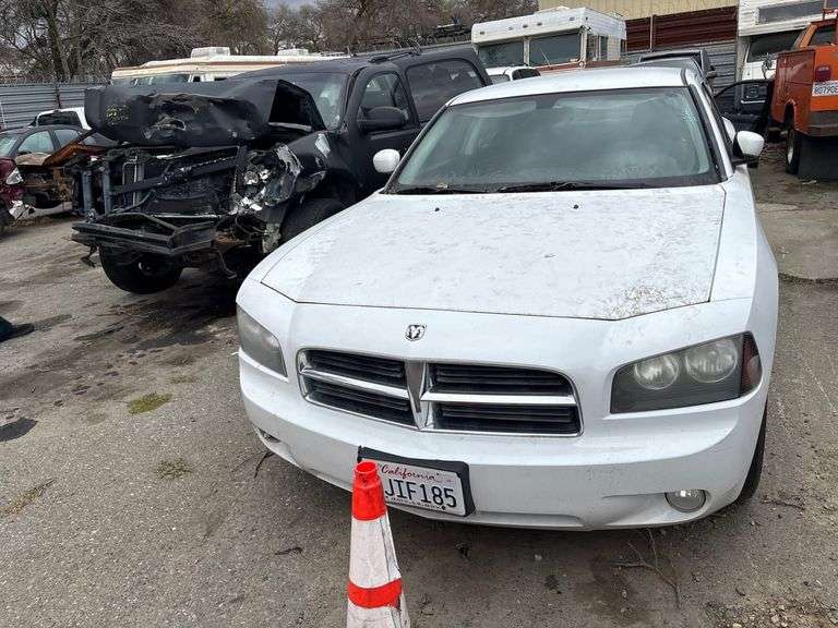 2010 DODGE CHARGER
