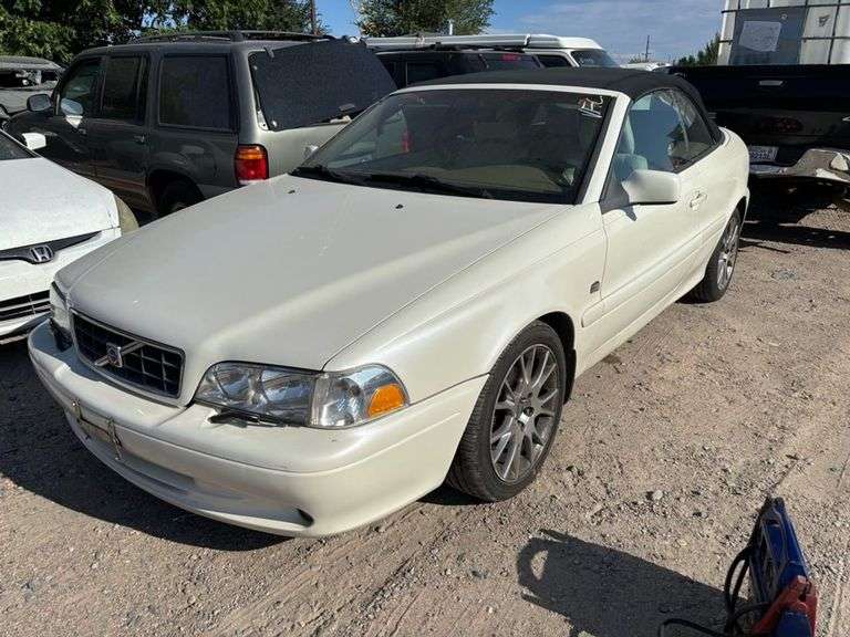 Title - 2004 VOLVO  C70