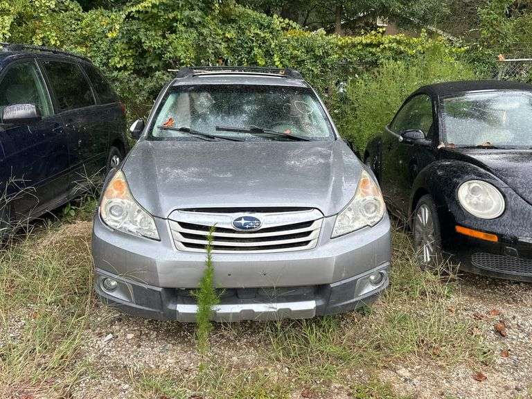 2011 SUBARU  OUTBACK