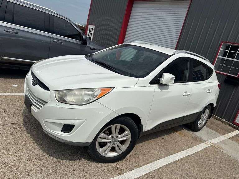 2011 HUYNDAI  TUCSON