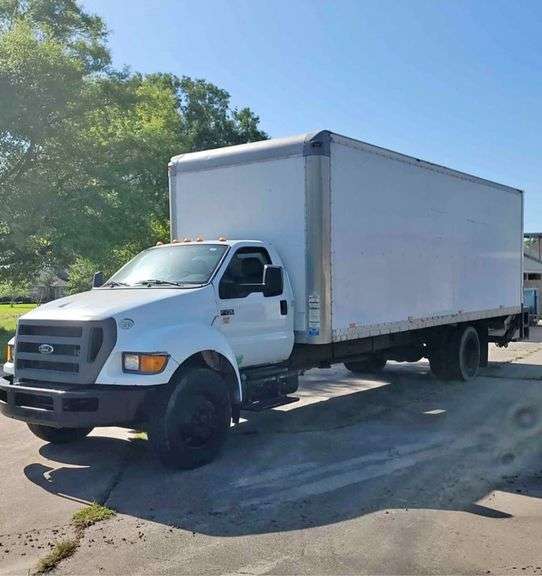 2013 FORD F-750