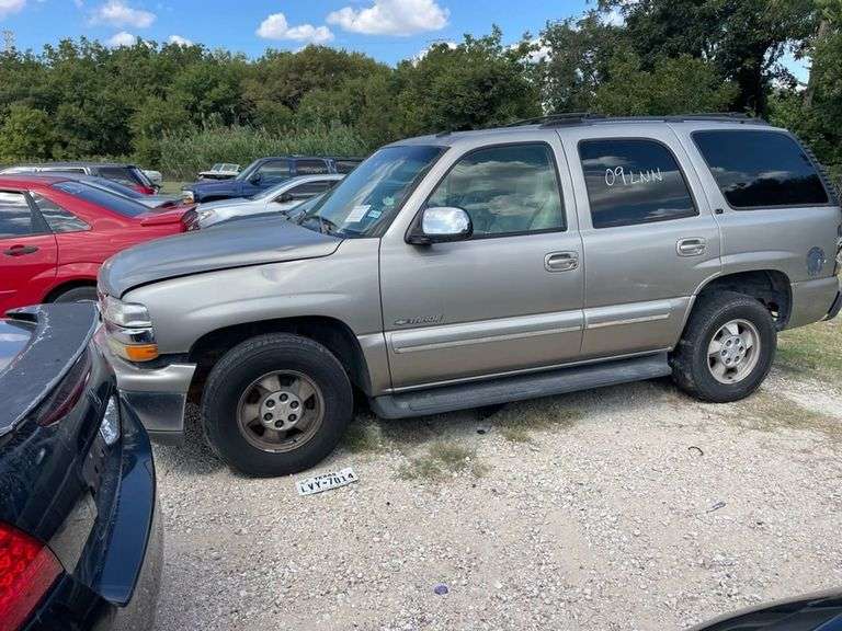 2002 CHEVROLET  TAHOE