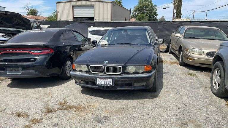 2000 BMW  740IL