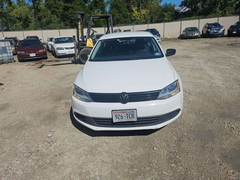 2011 VOLKSWAGEN  JETTA
