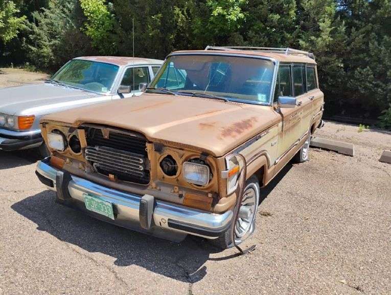 1983 JEEP WAGONEER