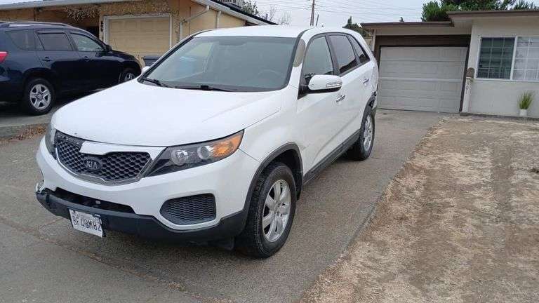 2013 KIA SORENTO