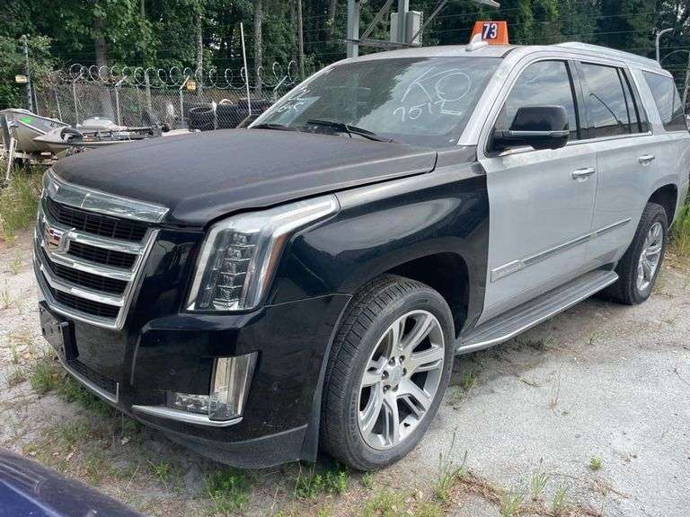 2017 CADILLAC ESCALADE