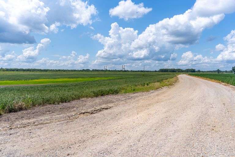 TRACT 1: 84+/- ACRES