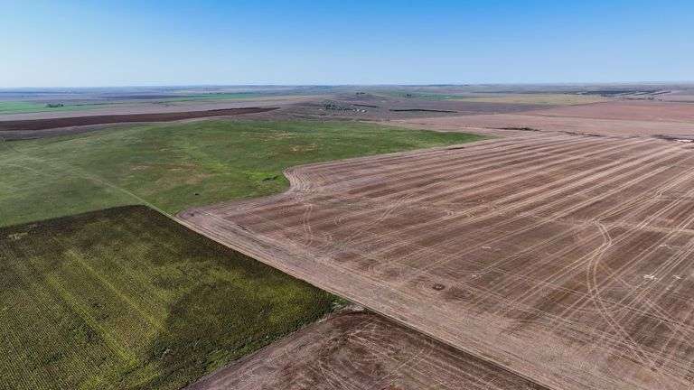 Tract 2 - SW 1/4 of Sec 7-106-76