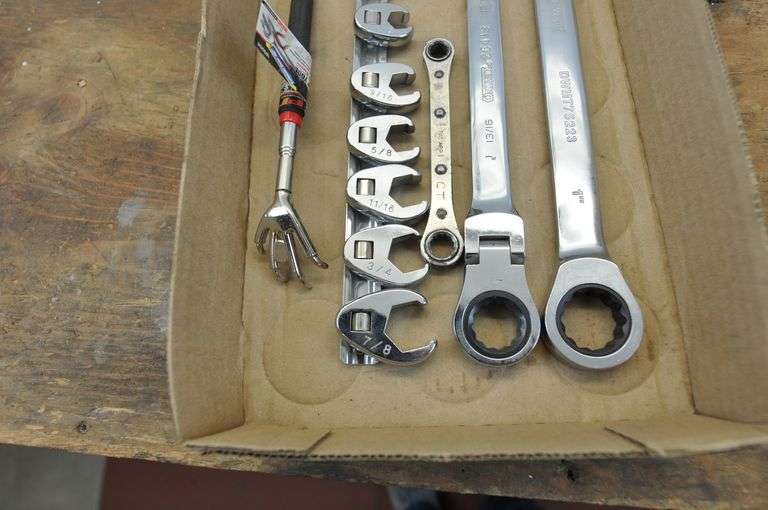 Gear wrenches, Claw-foot wrenches