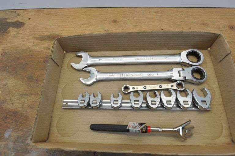 Gear wrenches, Claw-foot wrenches
