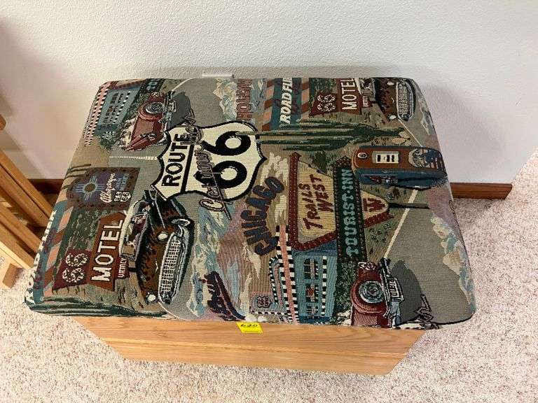 Bench/Storage Trunk