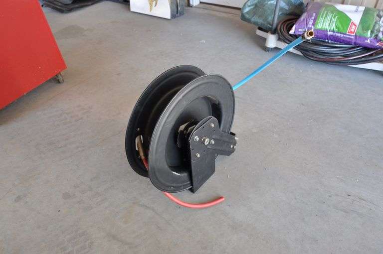 HD Retractable Air Hose Reel