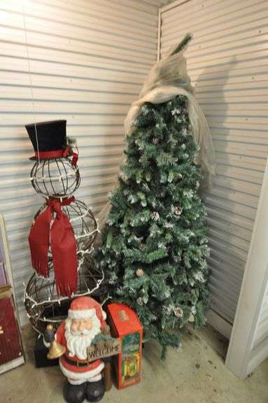 LARGE Lot of Assorted Christmas Items