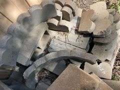 Pallet of Misc Concrete Edging & Block