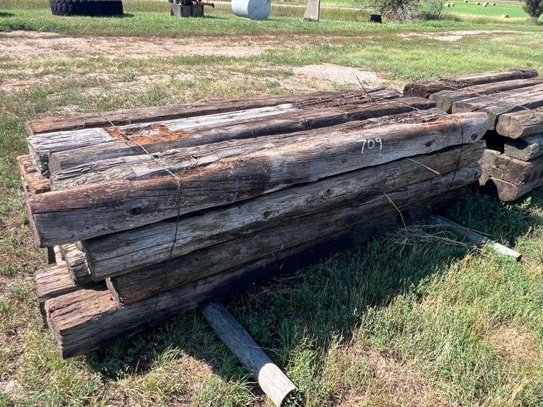(20) 8ft Railroad Ties - OFFSITE