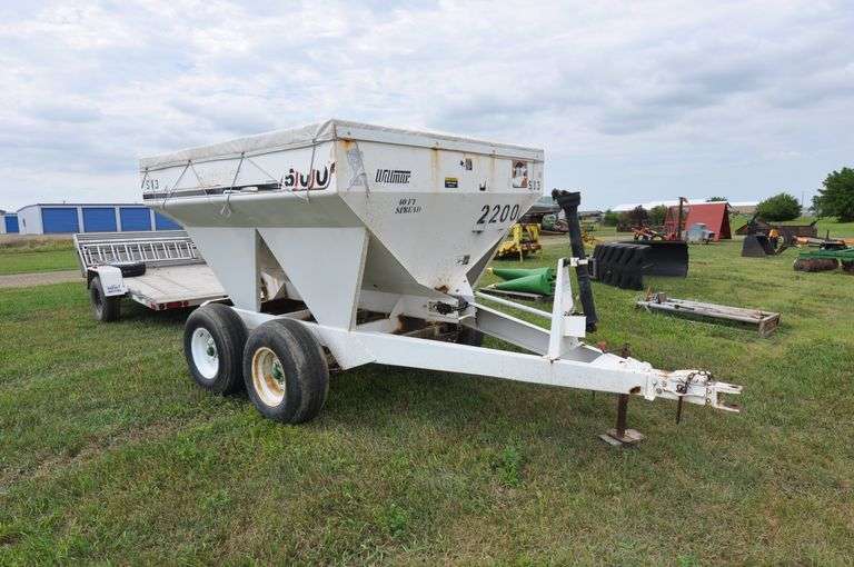 Willmar 500 Fertilizer Spreader