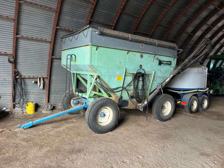Parker 2600 Gravity Wagon