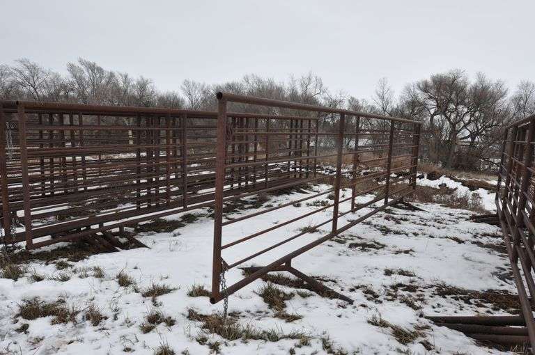 HD 6' x 24' Free Standing Panel w/12' Gate