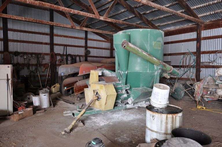 ArtsWay 400 Grinder Mixer / Hammer Mill