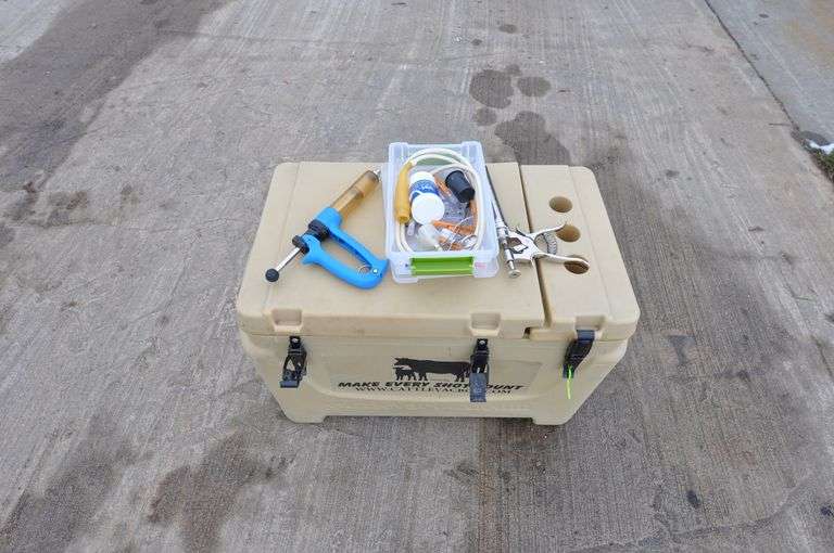 Vaccine Cooler + Vaccine Guns & Supplies