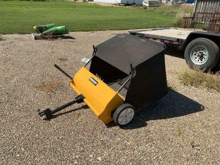 Yardworks 42” Lawn Sweeper