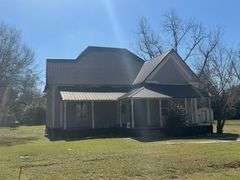 339 West End Ave Ashburn GA
