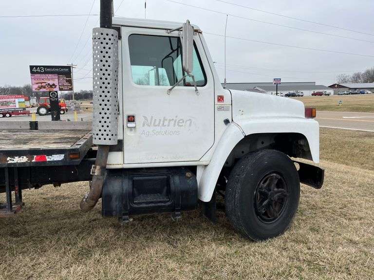1989 INTERNATIONAL S SERIES Property Peddler