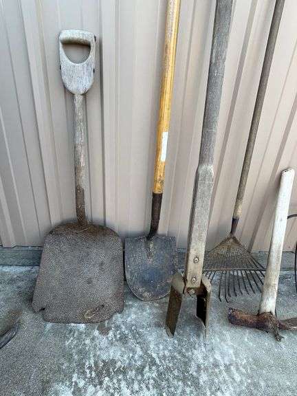 Post Hole Digger W/ Assorted Hand Tools