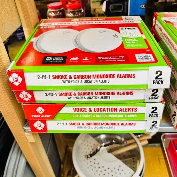 4) 2-in-1 Smoke and Carbon Monoxide Alarms 2 pk
