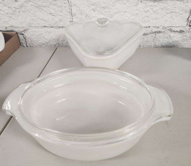 Fire-King Oval Casserole Dish with Lid and 472 Milk Glass Casserole Dish