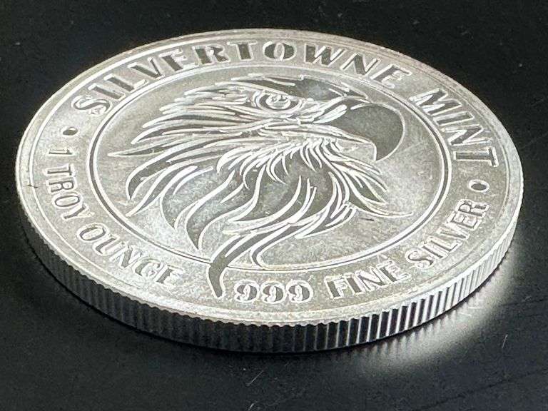 Silvertowne Mint Eagle, 1 Troy Ounce 999 Fine Silver Coin