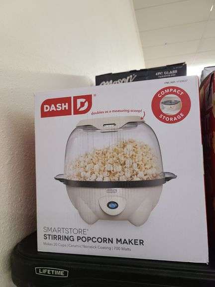 Dash Stirring Popcorn Maker