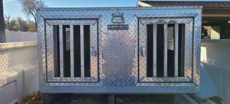 2 Compartment Diamond Deluxe Dog Box