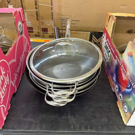 *1) Wok Cooking Pans