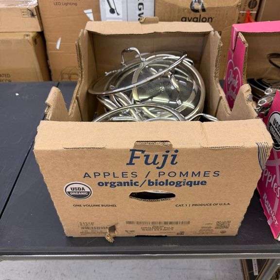 *1) Hex Clad Pots and Pans Set