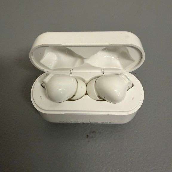 1) Soundmates ANC Bluetooth Head Phones