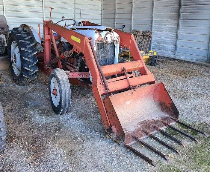 Classic Ford Jubilee 600 Tractor with Attachments