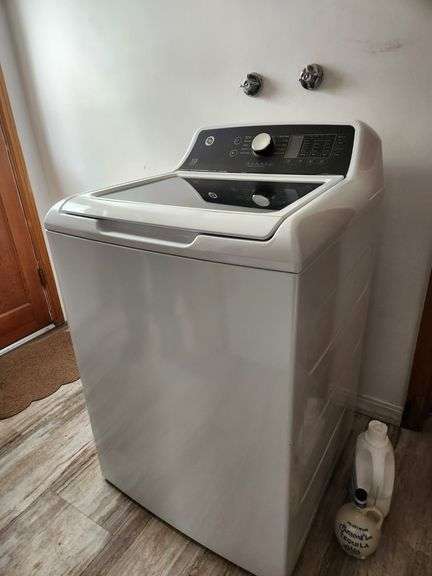 4.5 cu. Top-Loading Washer Model: GTW585BSVWS