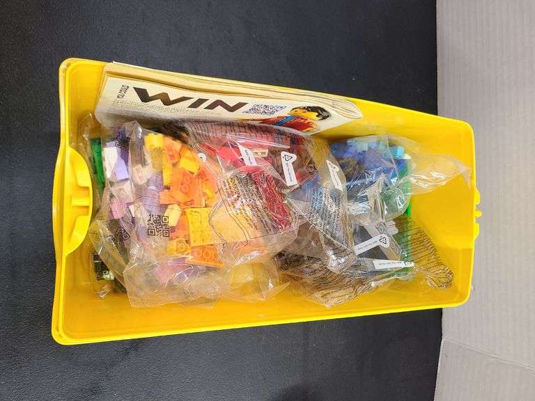 Lego Brick Case with Legos