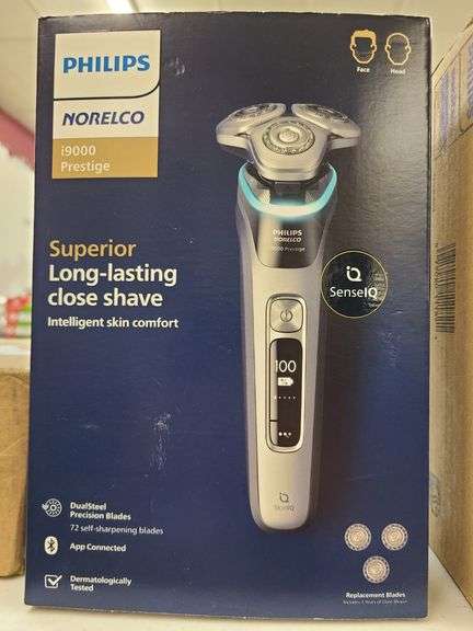 Philips Norelco i9000 Prestige Shaver Kit