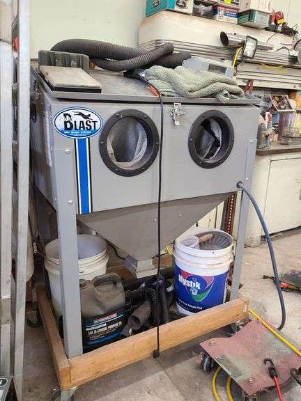 Indoor Sand Blast Machine