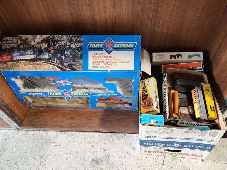 Taste Express Train Set - Prime Time Auctions, Inc.