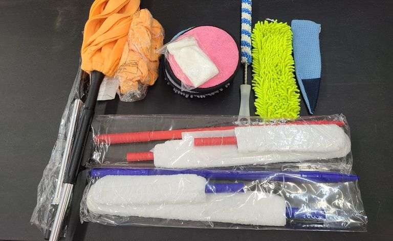 5) World Famous Cleaning Guru Duster Kits