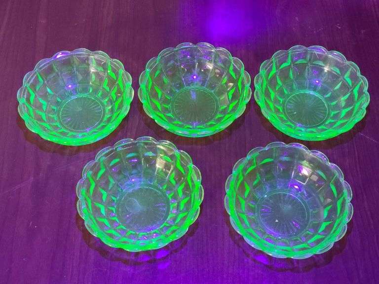5) Uranium Berry Bowls