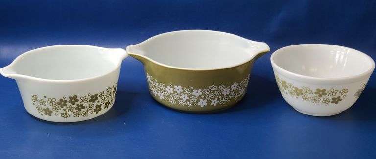 3) Pyrex "Spring Blossom" Mixing Bowls (Vintage)