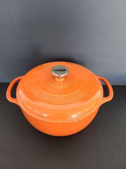 Lodge Enameled Cast Iron Dutch Oven Pot