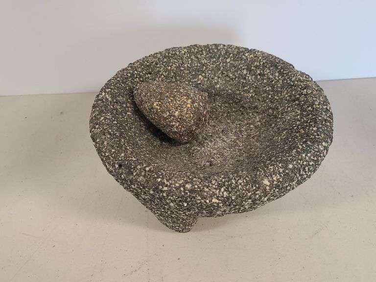Traditional Mexican Molcajete Mortar and Pestle