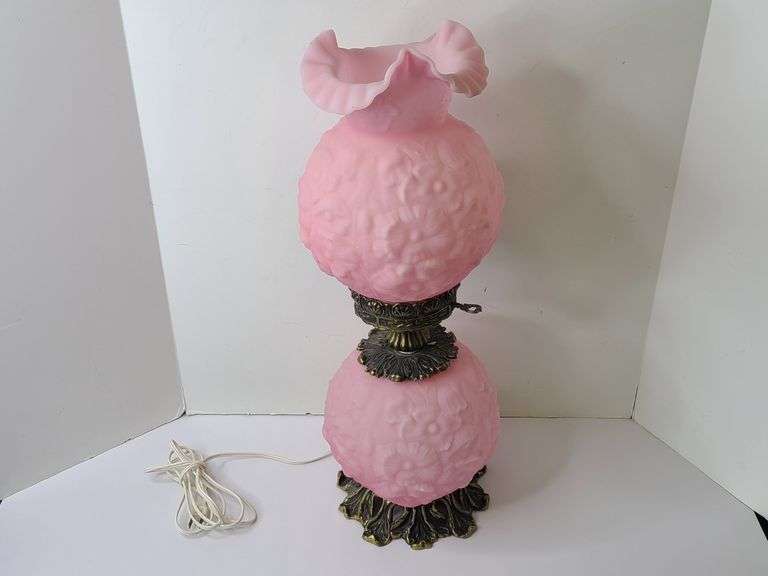 Fenton Pink Satin Poppy Lamp